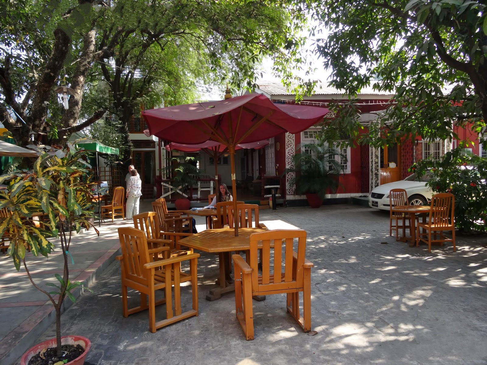 Peacock-Lodge.JPG