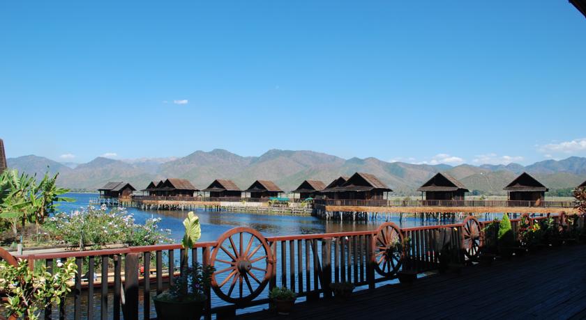 golden-island-cottages-I-nampan-hotel.jpg