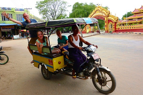 tuk-tuk.jpg