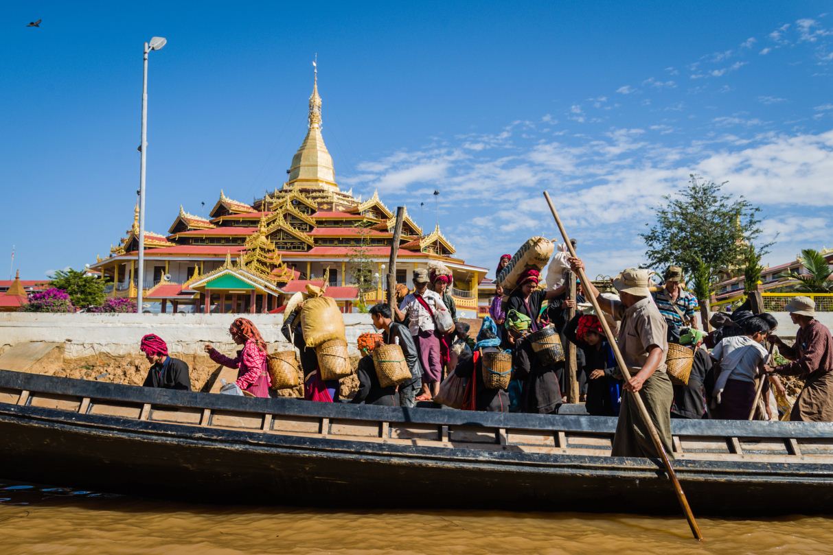phaung-daw-oo-pagoda-inle.jpg