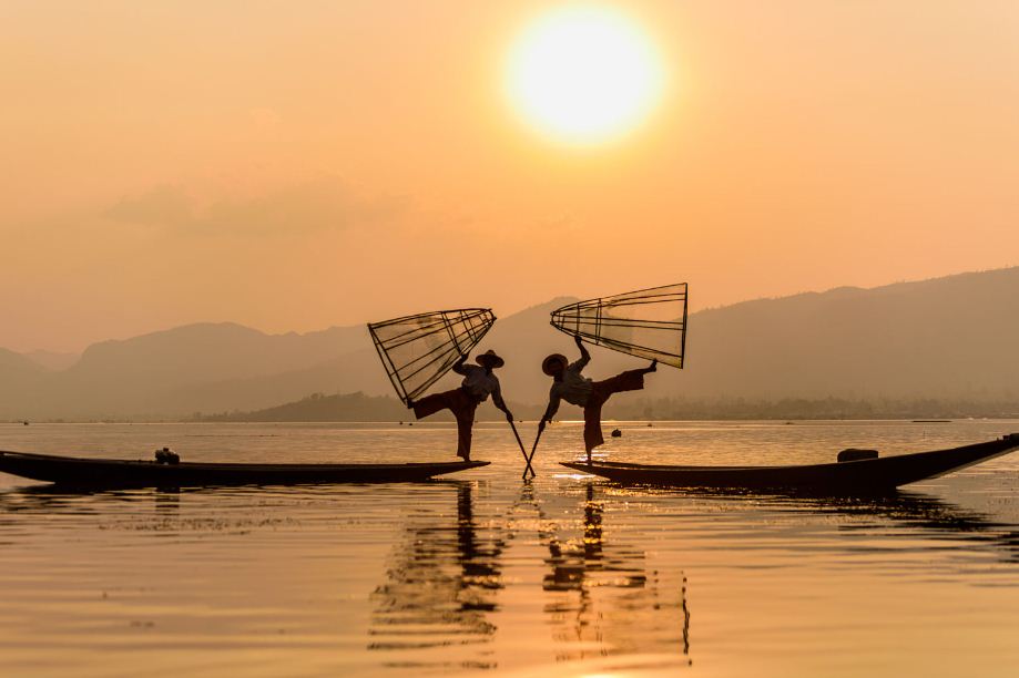 inle-lake-one-leg.JPG