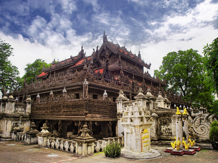 shwenandaw-monastery.jpg